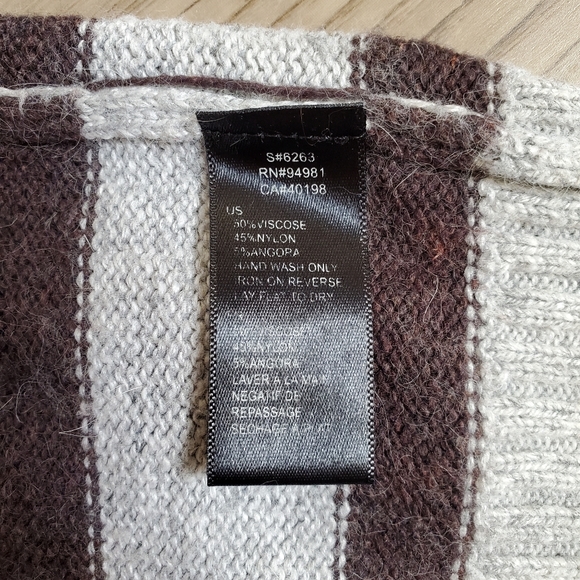 Striped Gray Turtleneck Sweater with Kangaroo Pouch by Forever 21, Size: Small - Picture 7 of 7